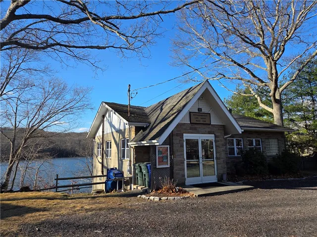 $769,000 | 106 Pettaquamscutt Lake Road, Narragansett, RI 02874