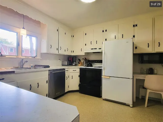 $769,000 | 106 Pettaquamscutt Lake Road, Narragansett, RI 02874