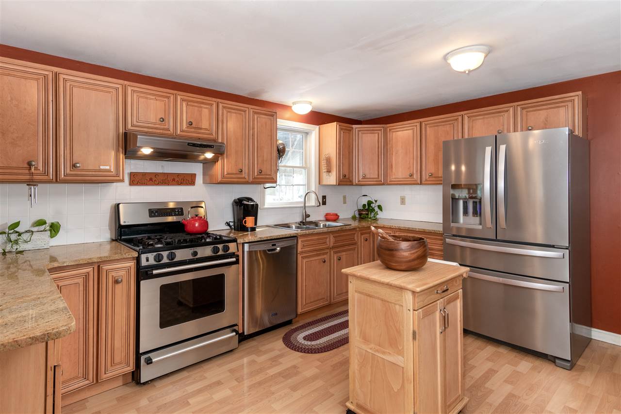 4 June Bug Lane Wolfeboro, NH 03894 - Photo 3 of 35