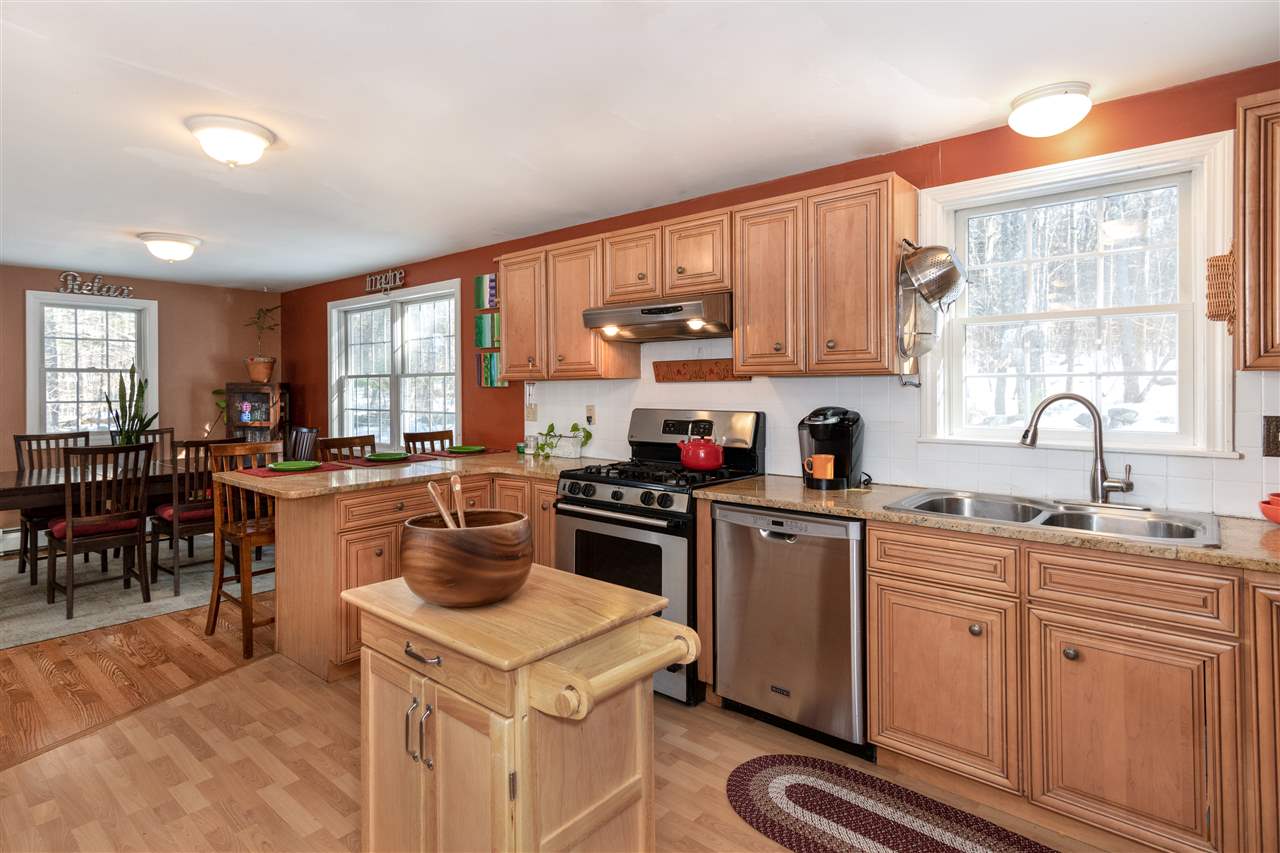 4 June Bug Lane Wolfeboro, NH 03894 - Photo 4 of 35