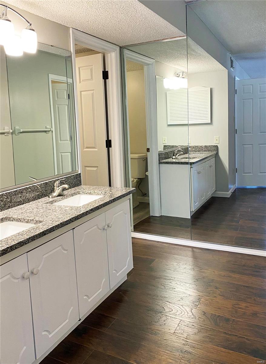 970 North Spoede Road, Unit 19 Creve Coeur, MO 63146 - Photo 11 of 23 Gallery Image 11