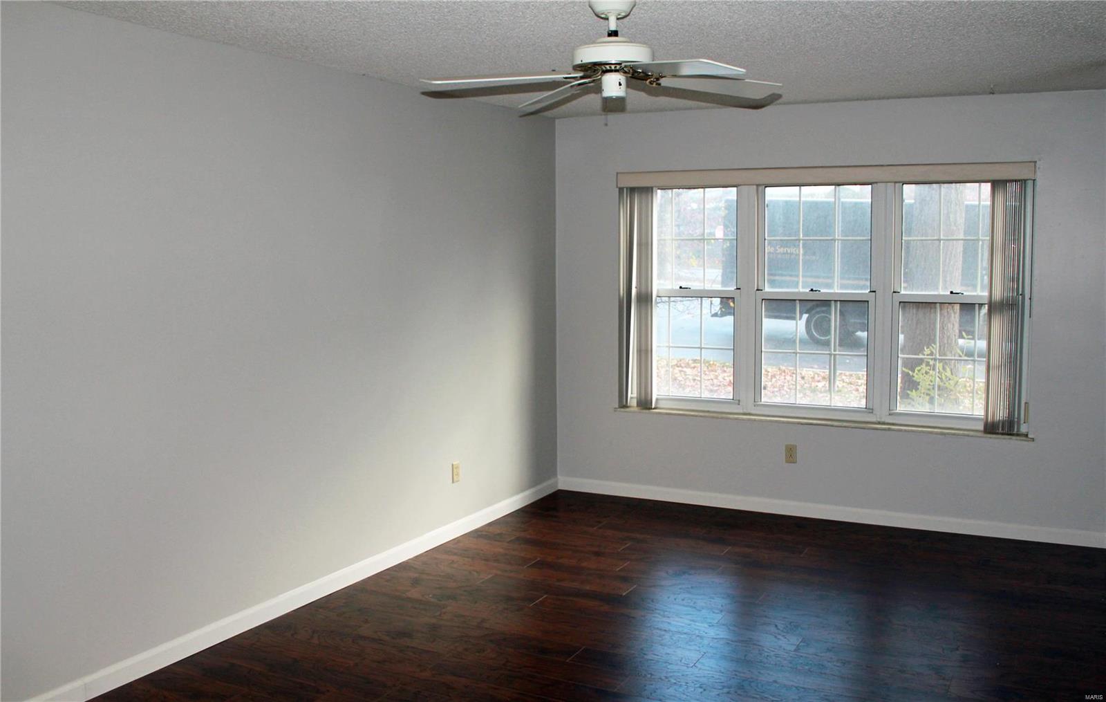 970 North Spoede Road, Unit 19 Creve Coeur, MO 63146 - Photo 9 of 23 Gallery Image 9