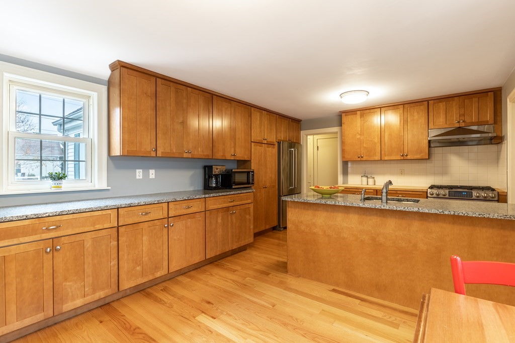 35 Spring Street Mansfield, MA 02048 - Photo 17 of 33 Gallery Image 17