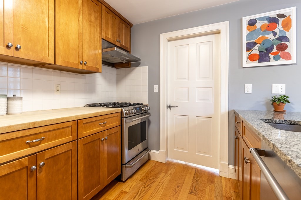 35 Spring Street Mansfield, MA 02048 - Photo 19 of 33 Gallery Image 19