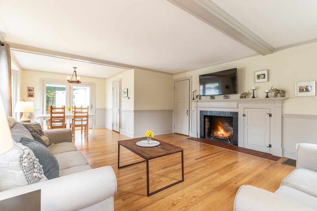 35 Spring Street Mansfield, MA 02048 - Photo 10 of 33 Gallery Image 10