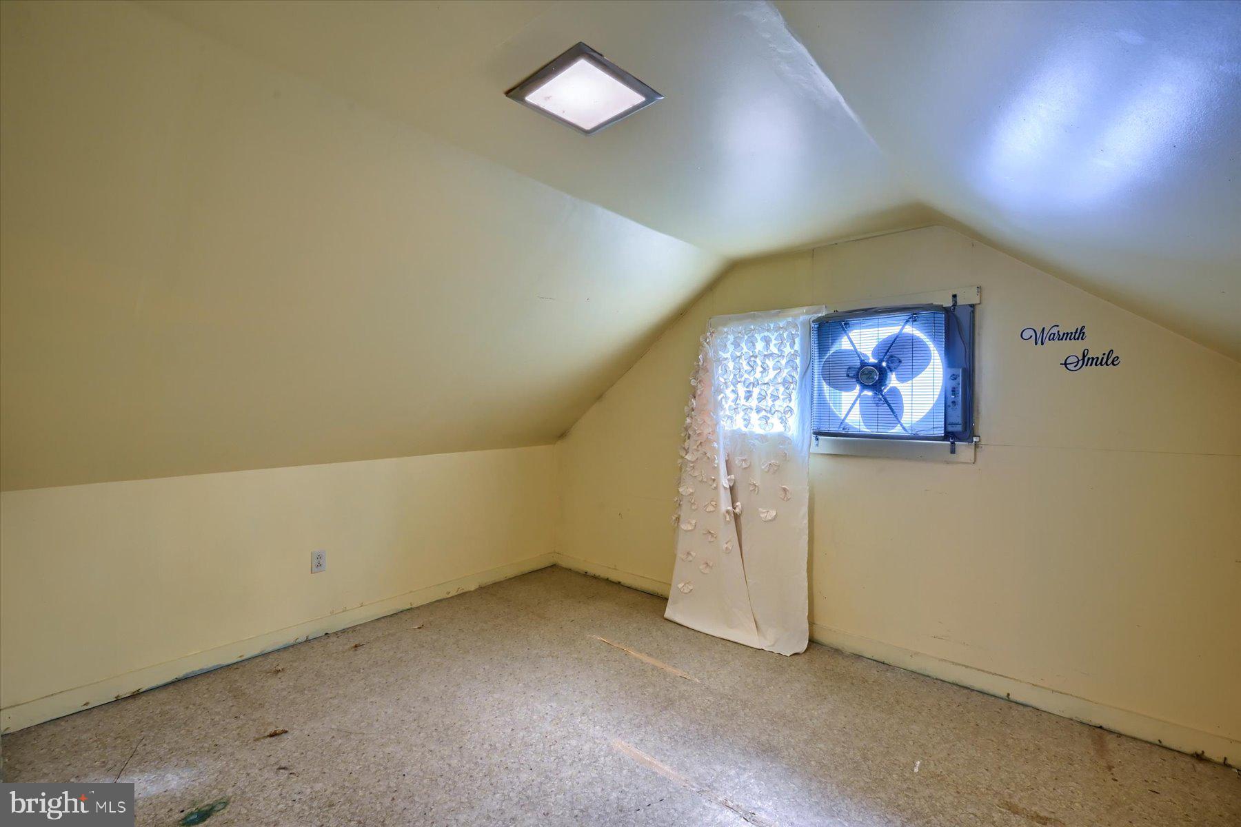 1708 Evergreen Road Harrisburg, PA 17109 - Photo 22 of 35 2nd fl BR #4