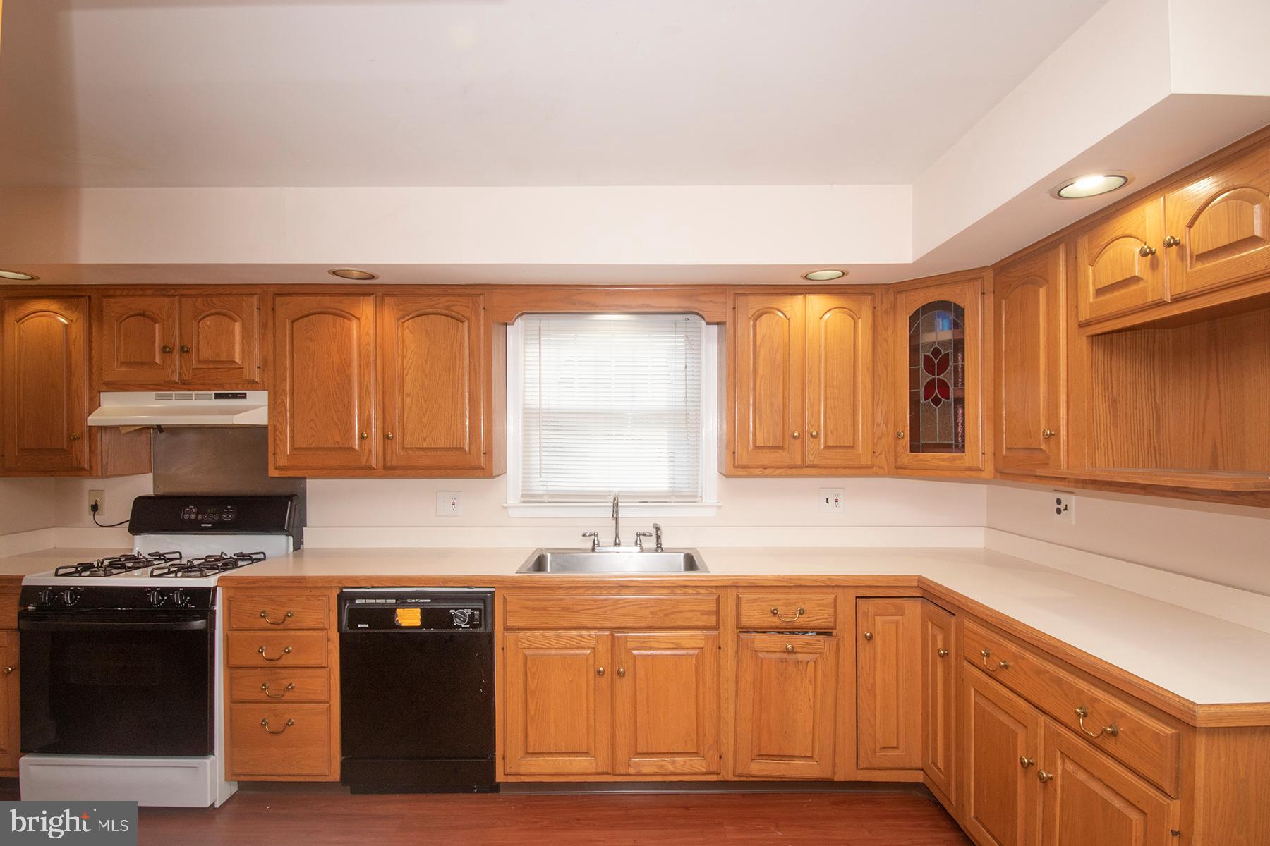 1210 Providence Road Springfield, PA 19064 - Photo 18 of 43 Kitchen