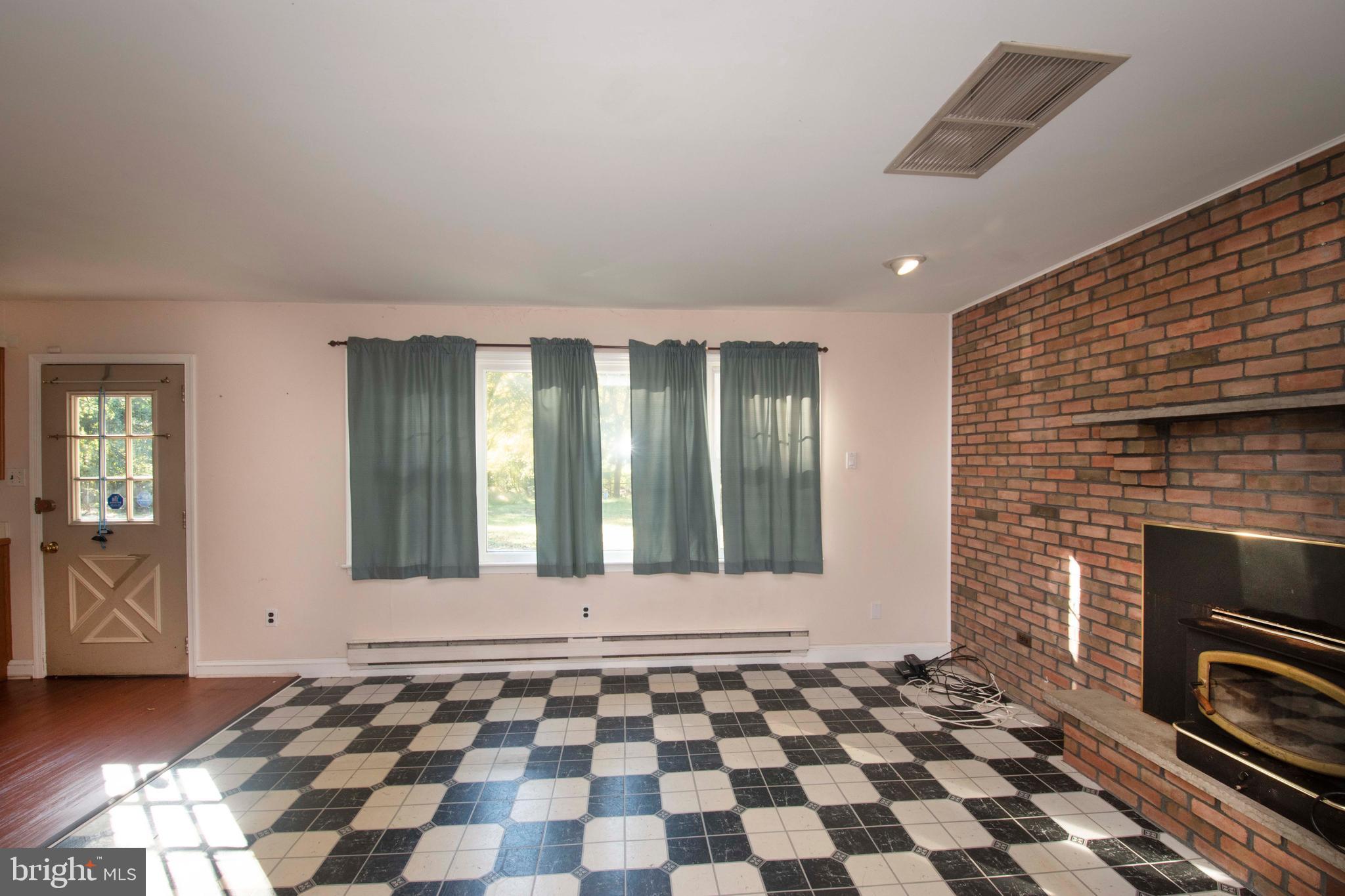 1210 Providence Road Springfield, PA 19064 - Photo 22 of 43 Kitchen dining area