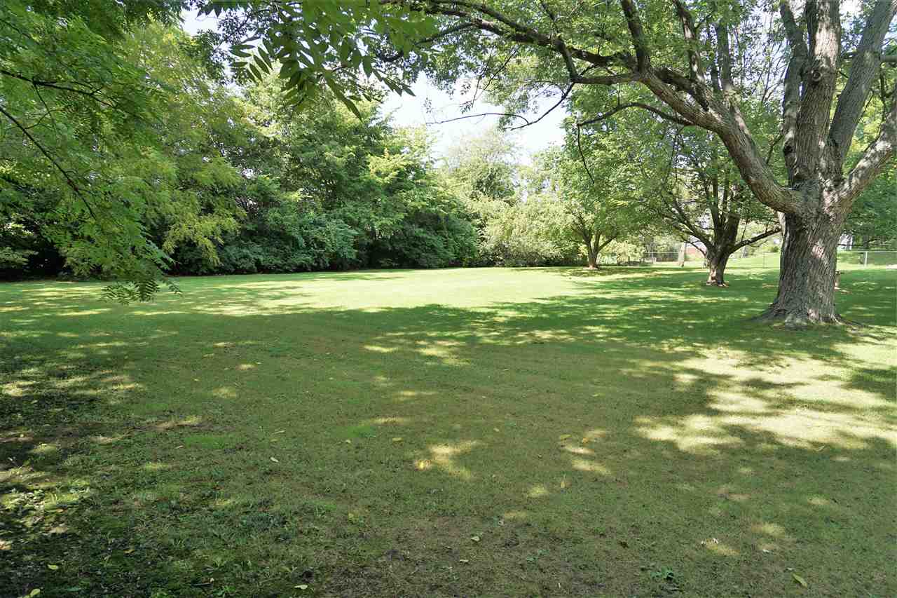 8203 Westridge Road Fort Wayne, IN 46825 - Photo 3 of 18 Gallery Image 3