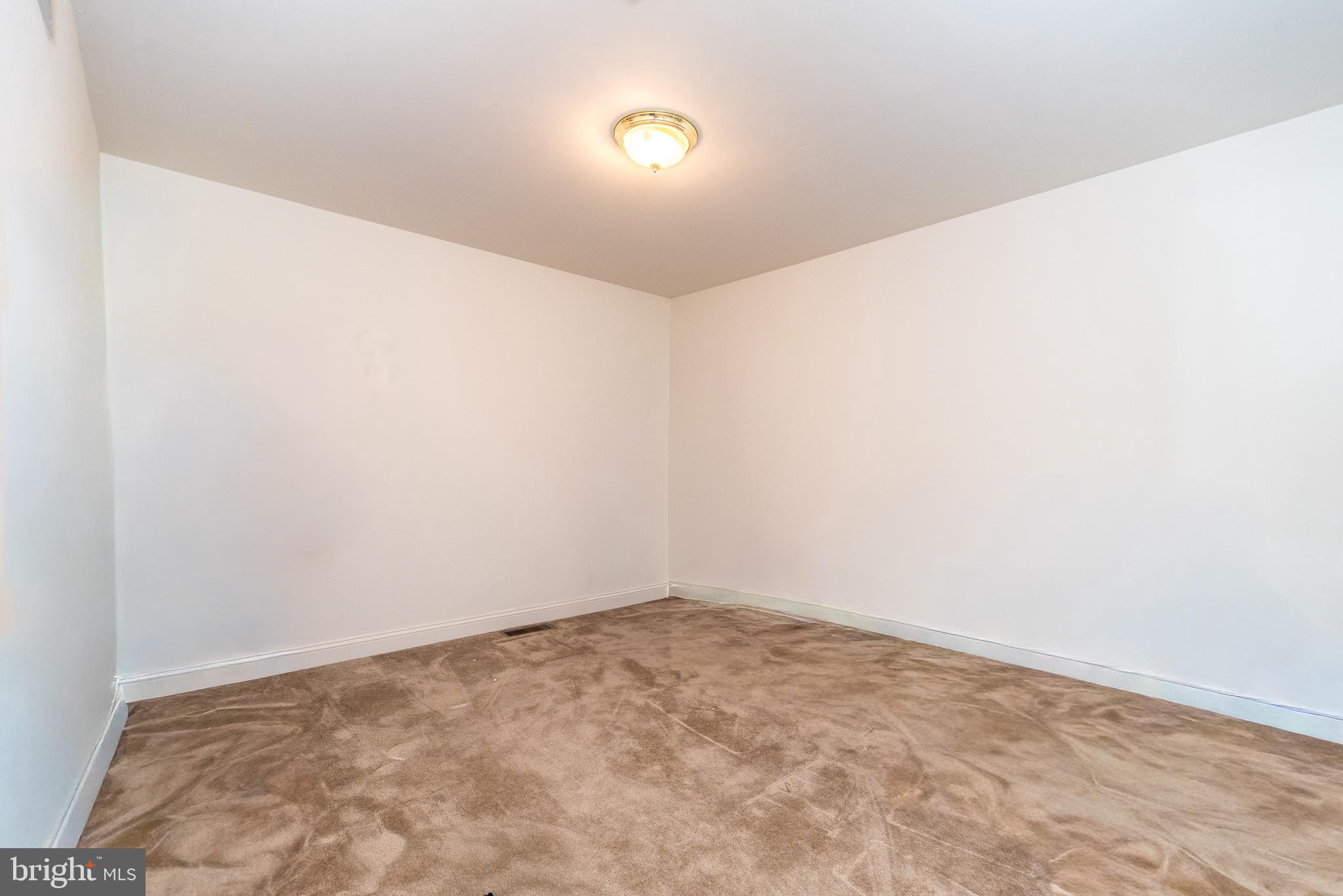 114 West Kennedy Road, Unit 189 North Wales, PA 19454 - Photo 26 of 43 a view of empty room