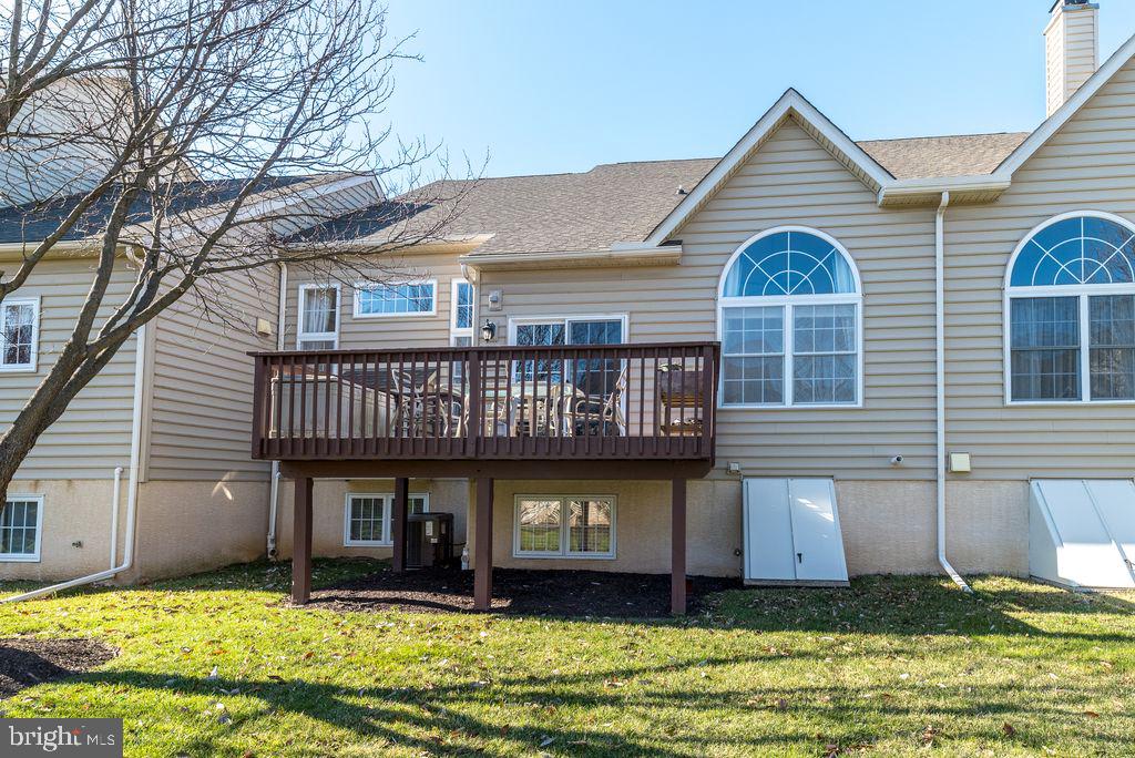 114 West Kennedy Road, Unit 189 North Wales, PA 19454 - Photo 28 of 43 front view of a house with a yard