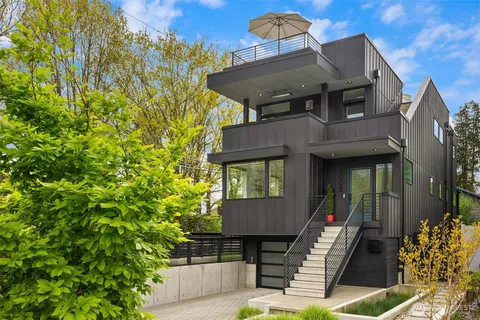 $2,199,950 | 4005 Corliss Avenue North, Seattle, WA 98103