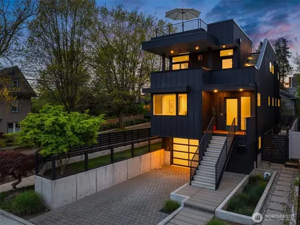 $2,199,950 | 4005 Corliss Avenue North, Seattle, WA 98103