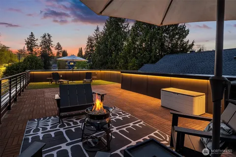 $2,199,950 | 4005 Corliss Avenue North, Seattle, WA 98103