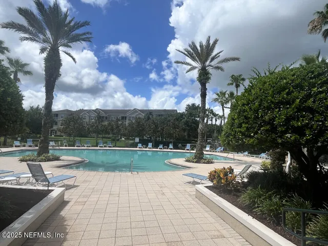 $1,600 | 7990 Baymeadows Road East, Unit 712, Jacksonville, FL 32256