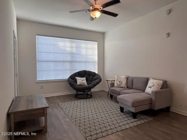 $1,600 | 7990 Baymeadows Road East, Unit 712, Jacksonville, FL 32256