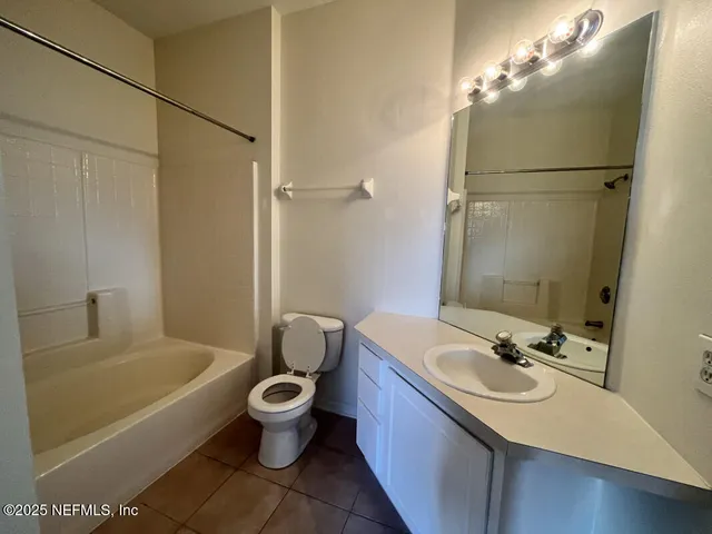 $1,600 | 7990 Baymeadows Road East, Unit 712, Jacksonville, FL 32256