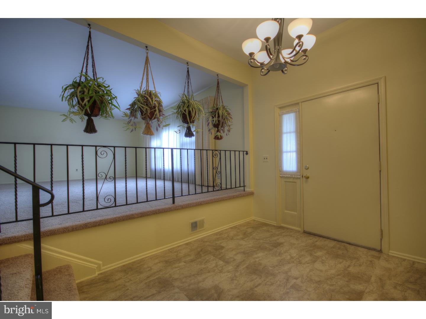 97 Albemarle Road Hamilton Square, NJ 08690 - Photo 9 of 25 Foyer