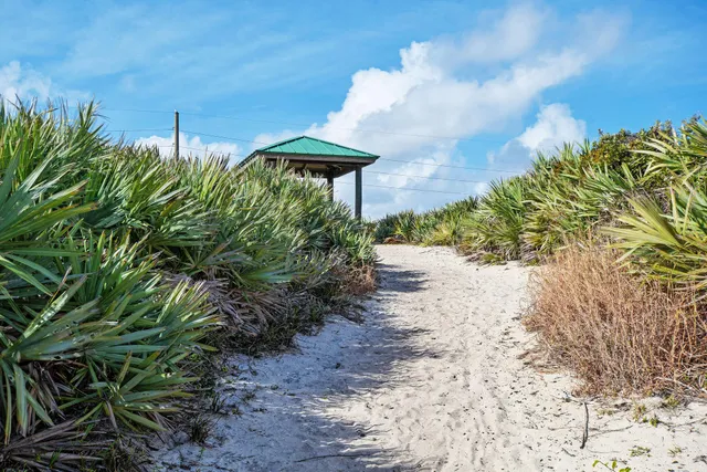 $2,249,000 | 941 Ocean Drive, Juno Beach, FL 33408