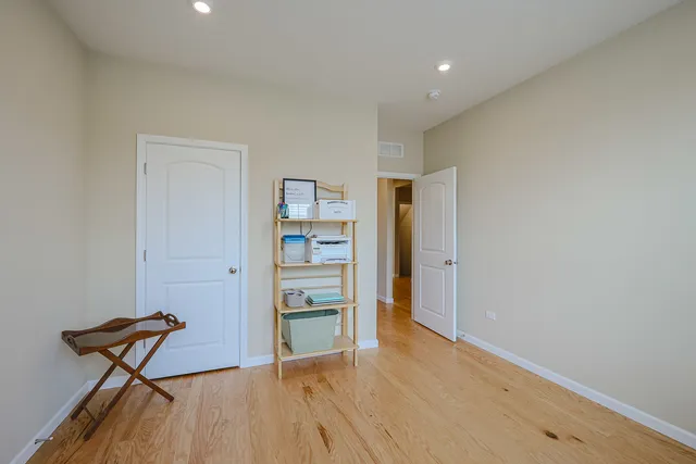 $629,900 | 580 North Highlander Way, Addison, IL 60101