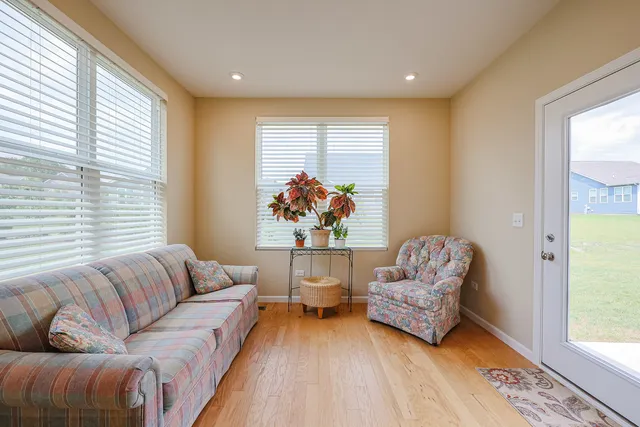 $629,900 | 580 North Highlander Way, Addison, IL 60101