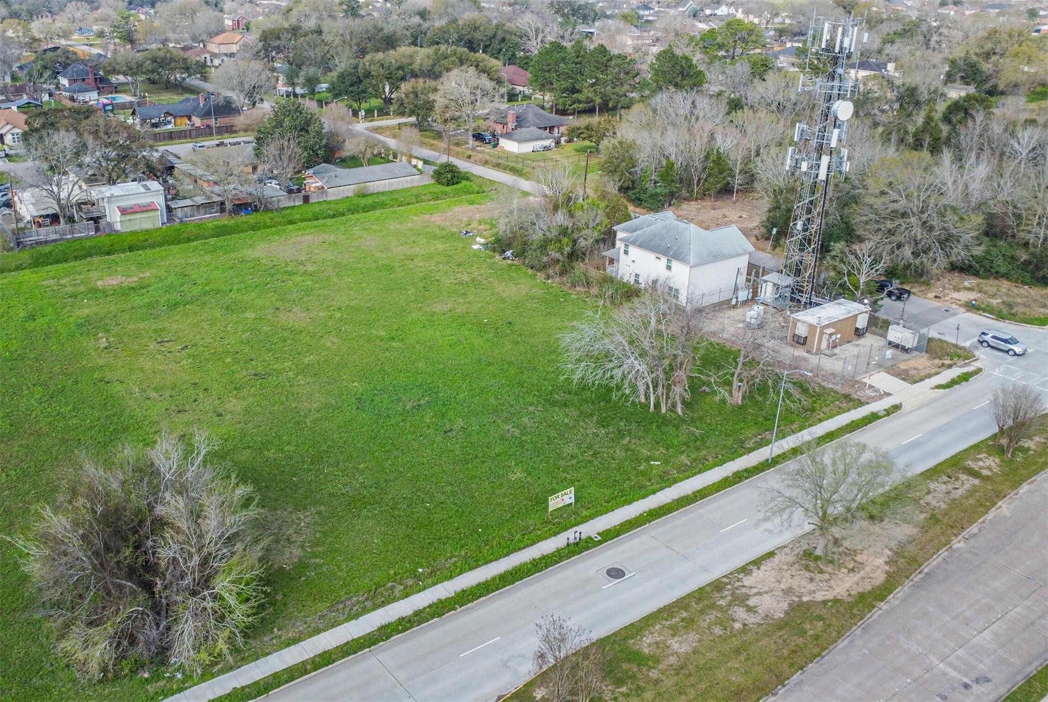 Tbd Fuqua Street Houston, TX 77075 - Photo 7 of 11 a view of a garden from a balcony