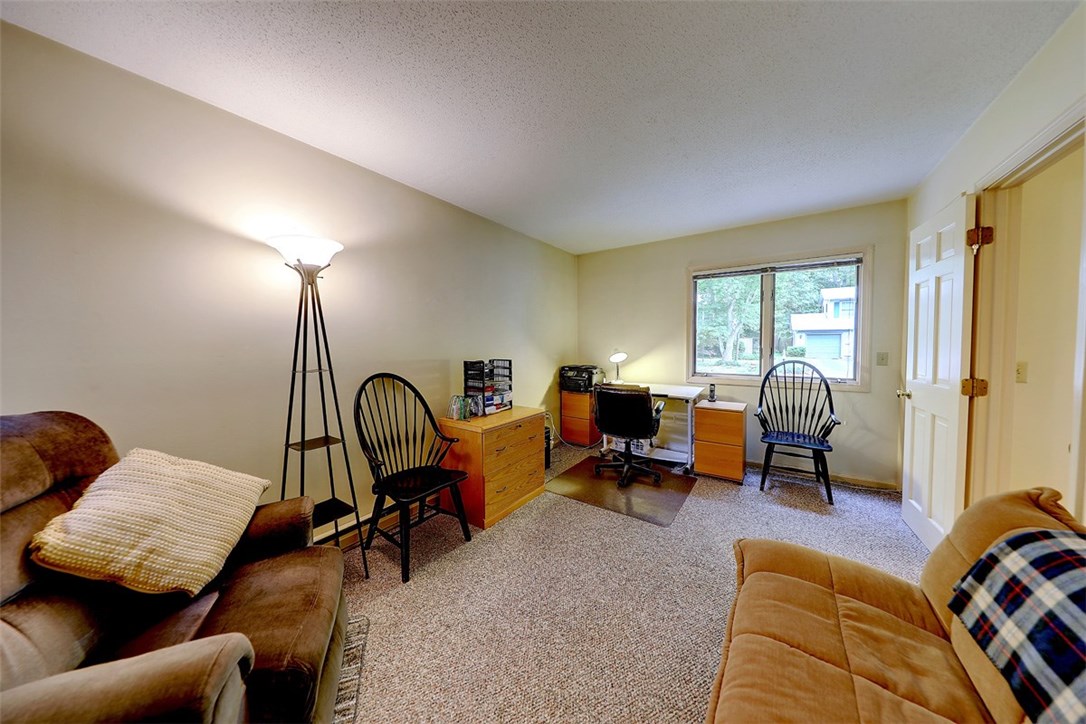 12 Simmons Road Barrington, RI 02806 - Photo 25 of 31 Gallery Image 25