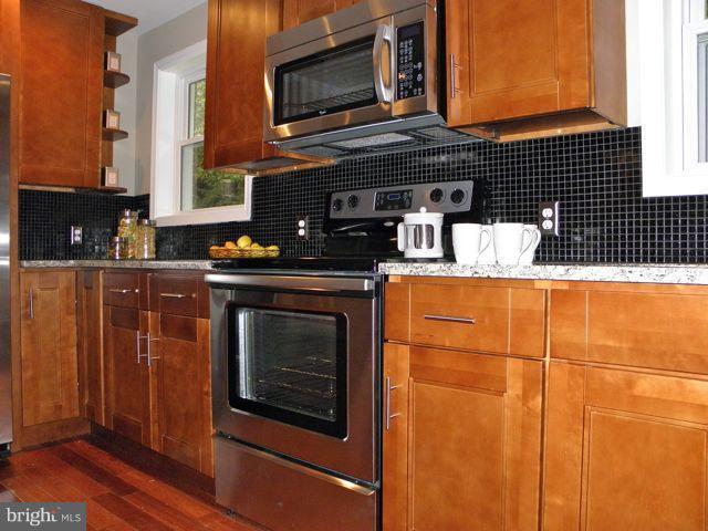 4720 Henderson Road Temple Hills, MD 20748 - Photo 15 of 22 Kitchen