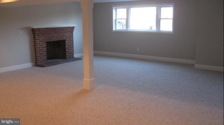 4720 Henderson Road Temple Hills, MD 20748 - Photo 6 of 22 Family Room