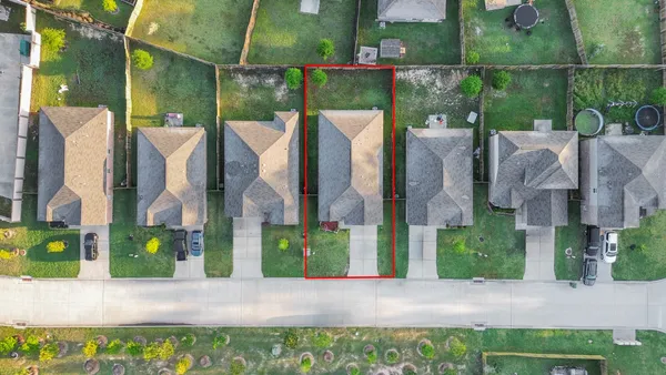 $1,725 | 25469 Black Spruce Drive, Cleveland, TX 77328