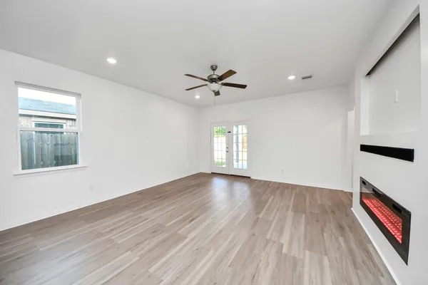 $1,725 | 25469 Black Spruce Drive, Cleveland, TX 77328