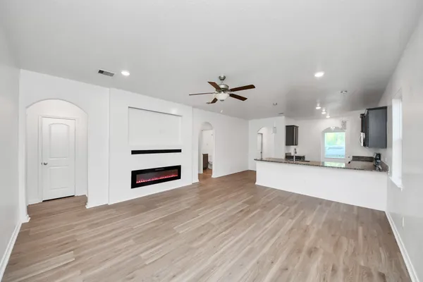 $1,725 | 25469 Black Spruce Drive, Cleveland, TX 77328