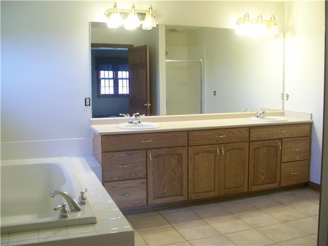 8920 Mathews Road Indianapolis, IN 46259 - Photo 12 of 21 Gallery Image 12
