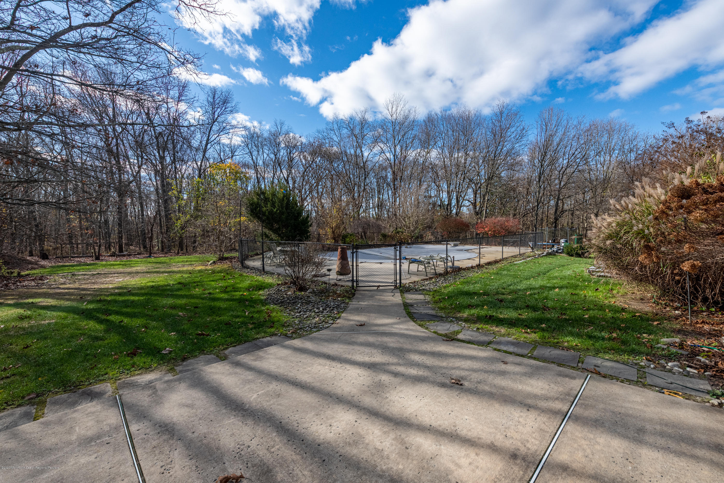 369 West Farms Road Farmingdale, NJ 07727 - Photo 15 of 81 369 W Farms Rd-15