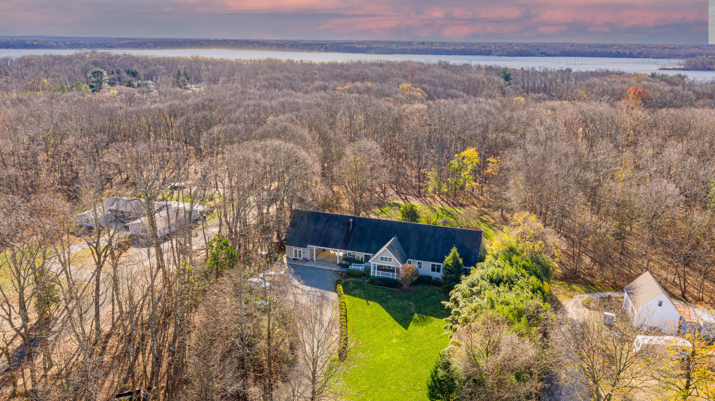 369 West Farms Road Farmingdale, NJ 07727 - Photo 10 of 81 369 W Farms Rd-10