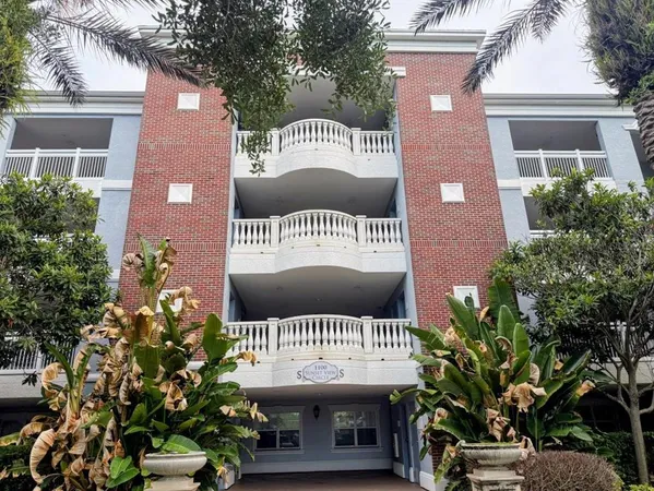 $325,000 | 1100 Sunset View Circle, Unit 304, Kissimmee, FL 34747