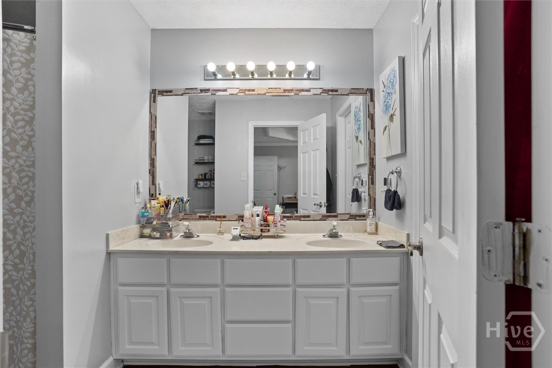 110 Katie Drive Rincon, GA 31326 - Photo 23 of 39 Primary Suite Bathroom