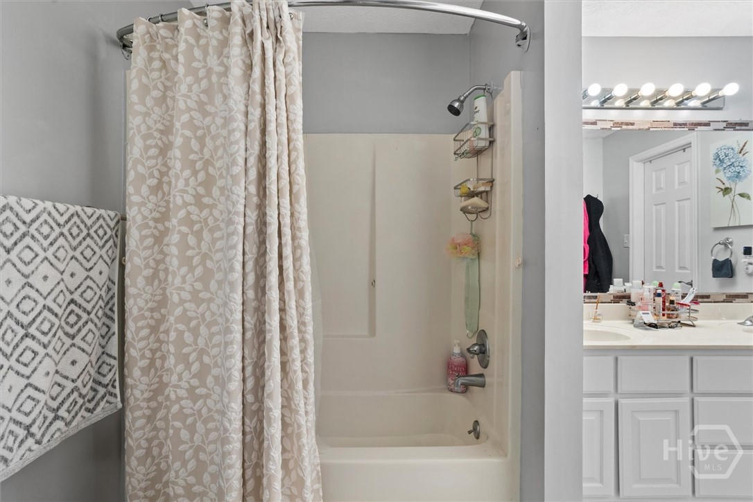 110 Katie Drive Rincon, GA 31326 - Photo 25 of 39 Primary Suite Bathroom 1.1