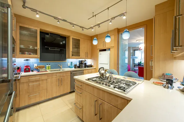 $2,495,000 | 40 East 80th Street, Unit 15A | Upper East Side