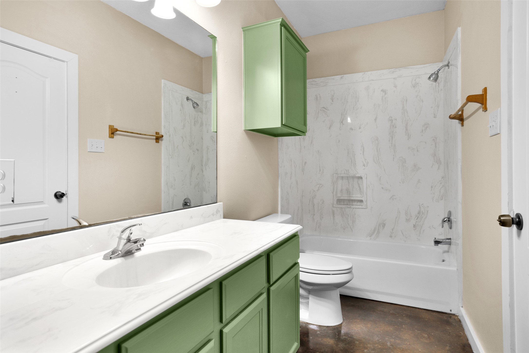 3129 Molly Huntsville, TX 77340 - Photo 20 of 31 a bathroom with a sink and a toilet