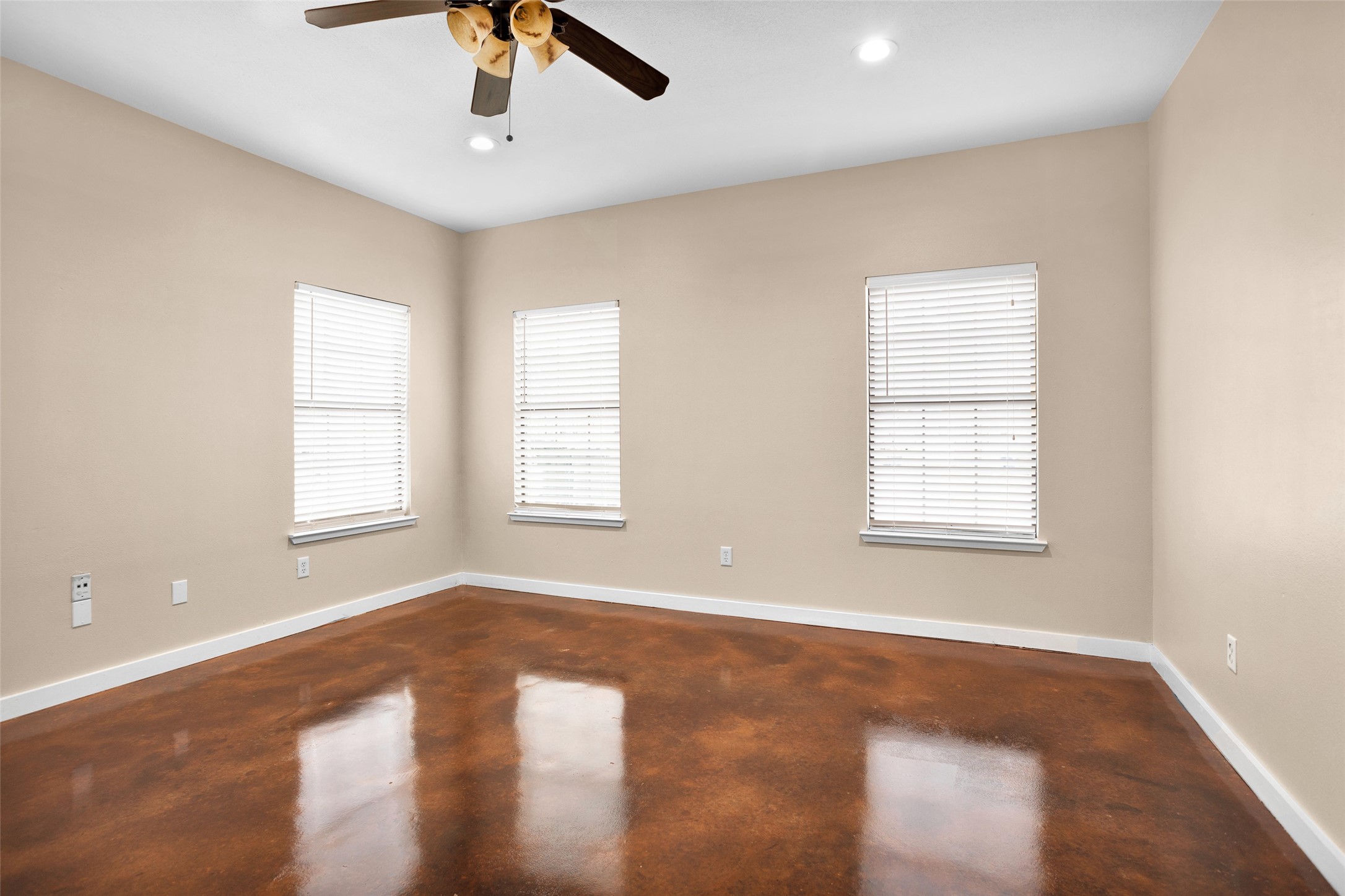 3129 Molly Huntsville, TX 77340 - Photo 8 of 31 a view of an empty room with a window