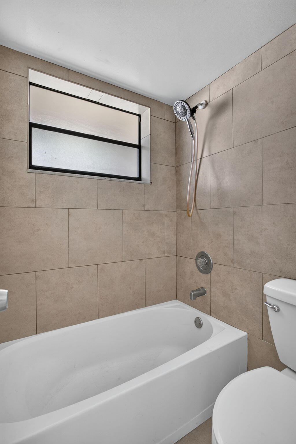 2141 Northeast 42nd Street, Unit 204 Lighthouse Point, FL 33064 - Photo 19 of 24 62-web-or-mls-2141-1287