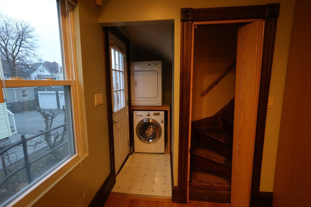 98 Clay Street Cambridge, MA 02140 - Photo 6 of 19