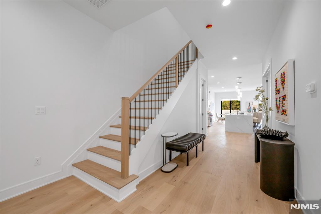 15 Feldman Court Paramus, NJ 07652 - Photo 2 of 46