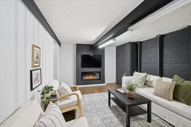 $274,500 | 4512 North 105th Street, Wauwatosa, WI 53225