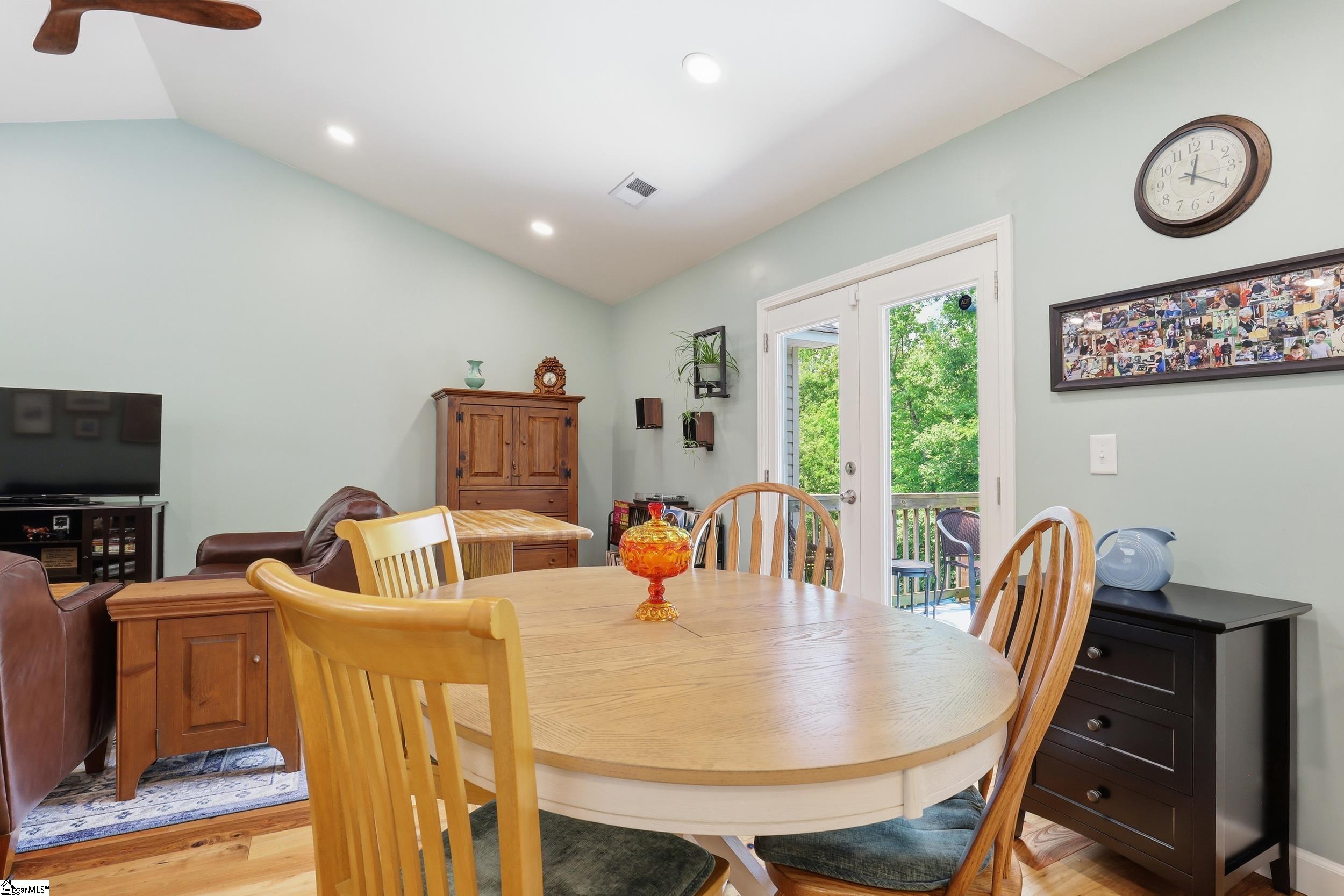 126 Robin Ridge Circle Piedmont, SC 29673 - Photo 6 of 37