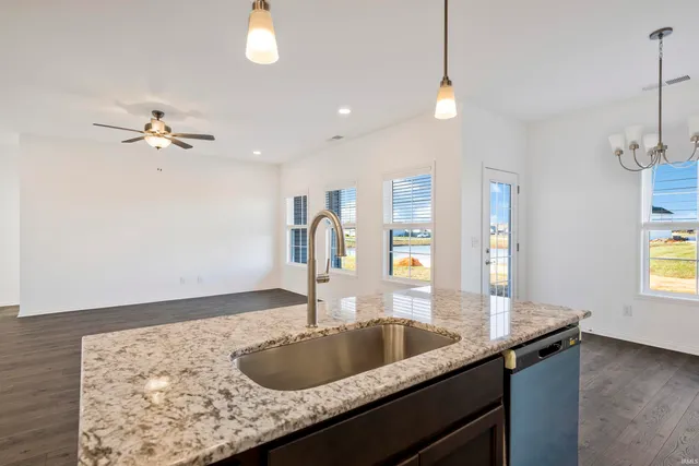 $323,300 | 6426 Fuchsia Pass, Evansville, IN 47715