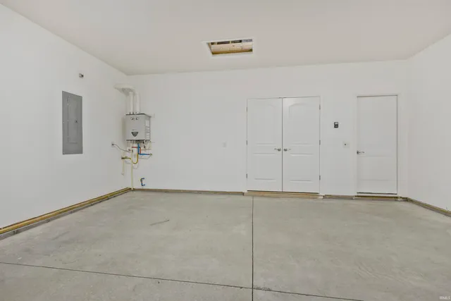 $323,300 | 6426 Fuchsia Pass, Evansville, IN 47715