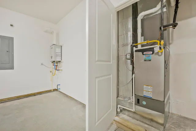 $323,300 | 6426 Fuchsia Pass, Evansville, IN 47715