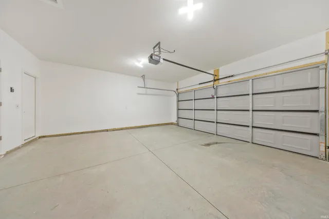 $323,300 | 6426 Fuchsia Pass, Evansville, IN 47715